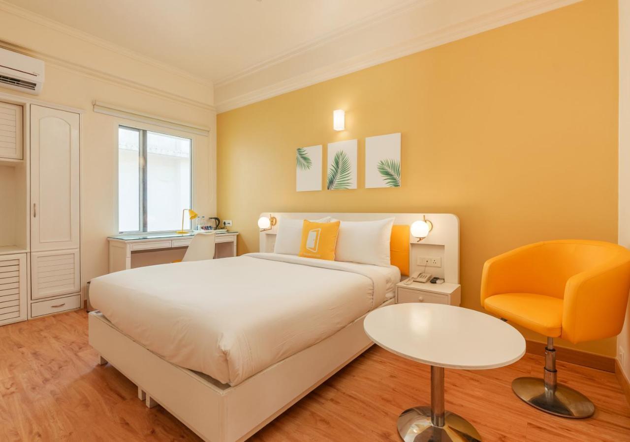 Bloom Boutique - Connaught Place Area 뉴델리 외부 사진
