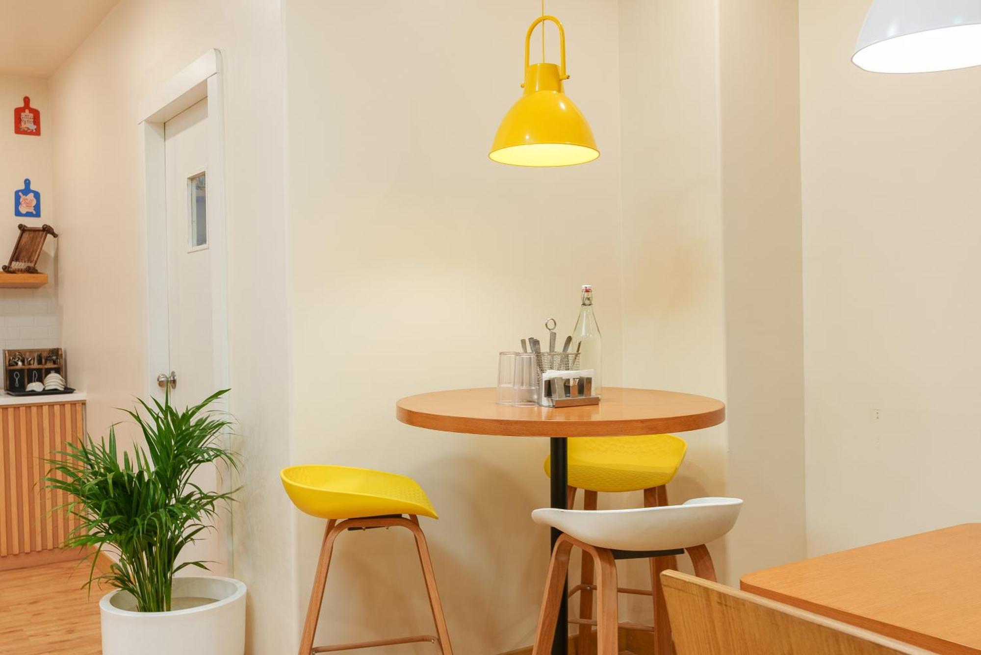 Bloom Boutique - Connaught Place Area 뉴델리 외부 사진