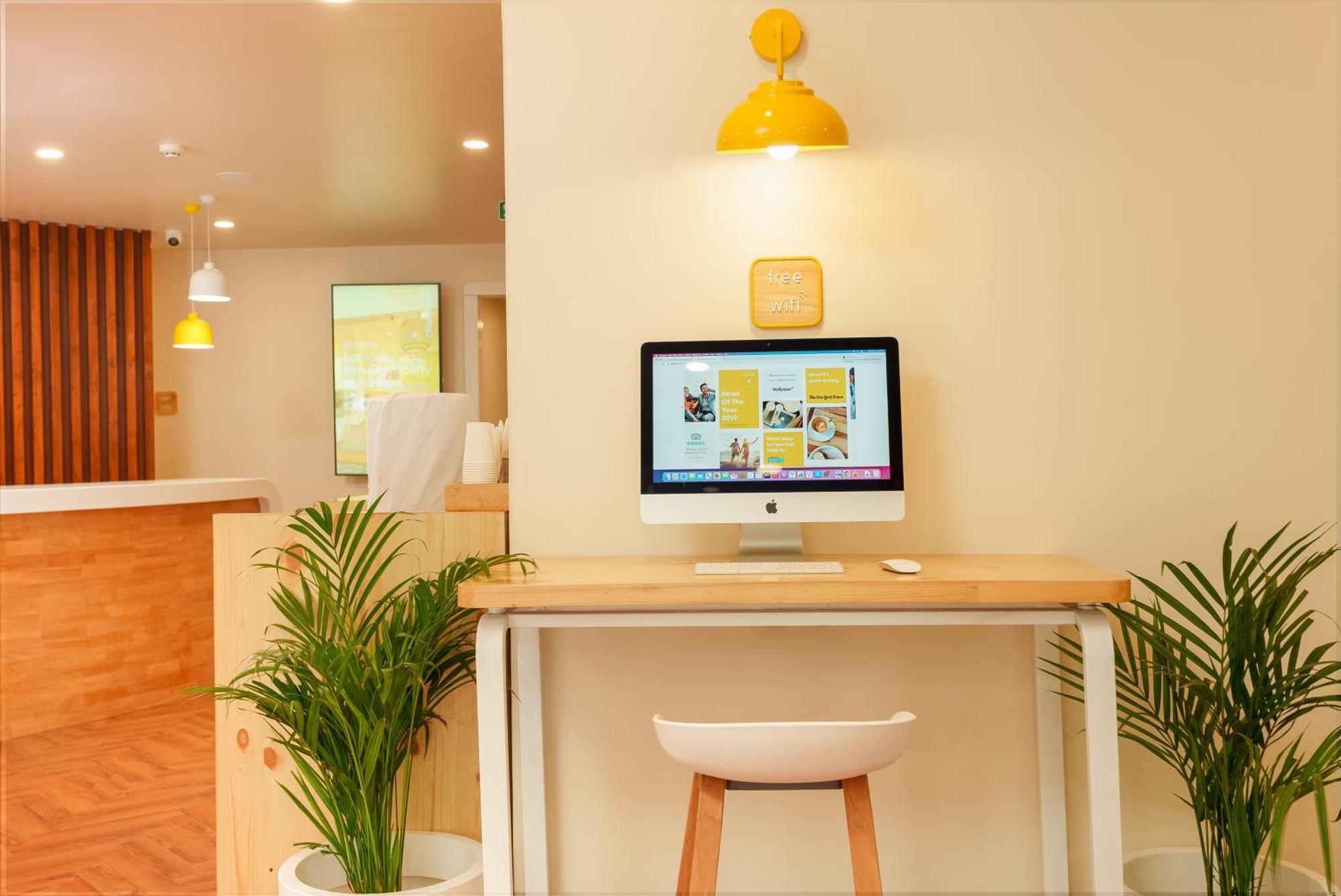 Bloom Boutique - Connaught Place Area 뉴델리 외부 사진